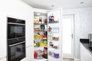 Einbaukühlschrank in Küche