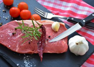 Fleischzartmacher verwenden, um das FLeisch weicher zu machen